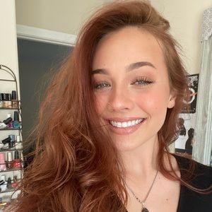 Meet your Posher, Olivia